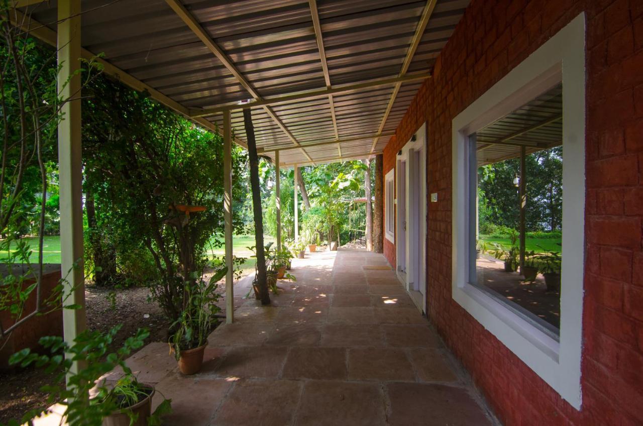 Отель Kolar Jungle Retreat Lawa Khadi Экстерьер фото