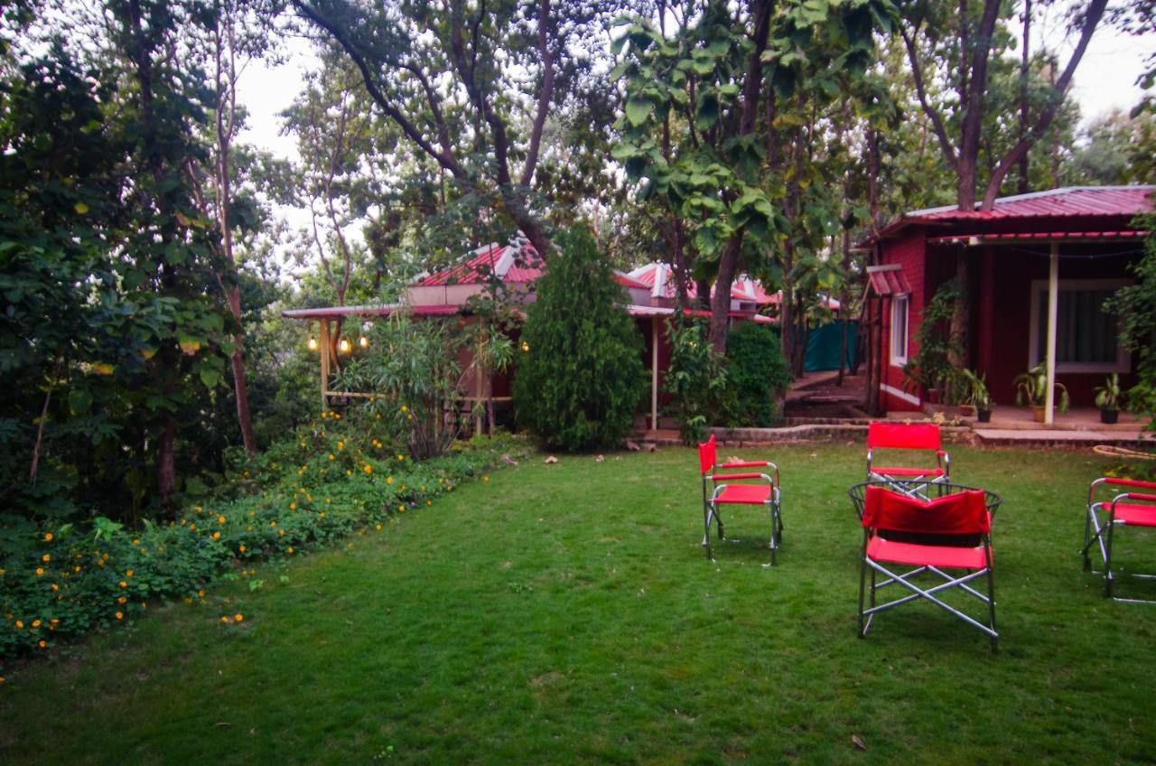 Отель Kolar Jungle Retreat Lawa Khadi Экстерьер фото