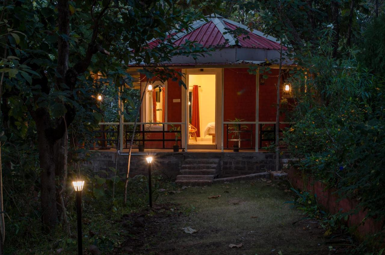 Отель Kolar Jungle Retreat Lawa Khadi Экстерьер фото
